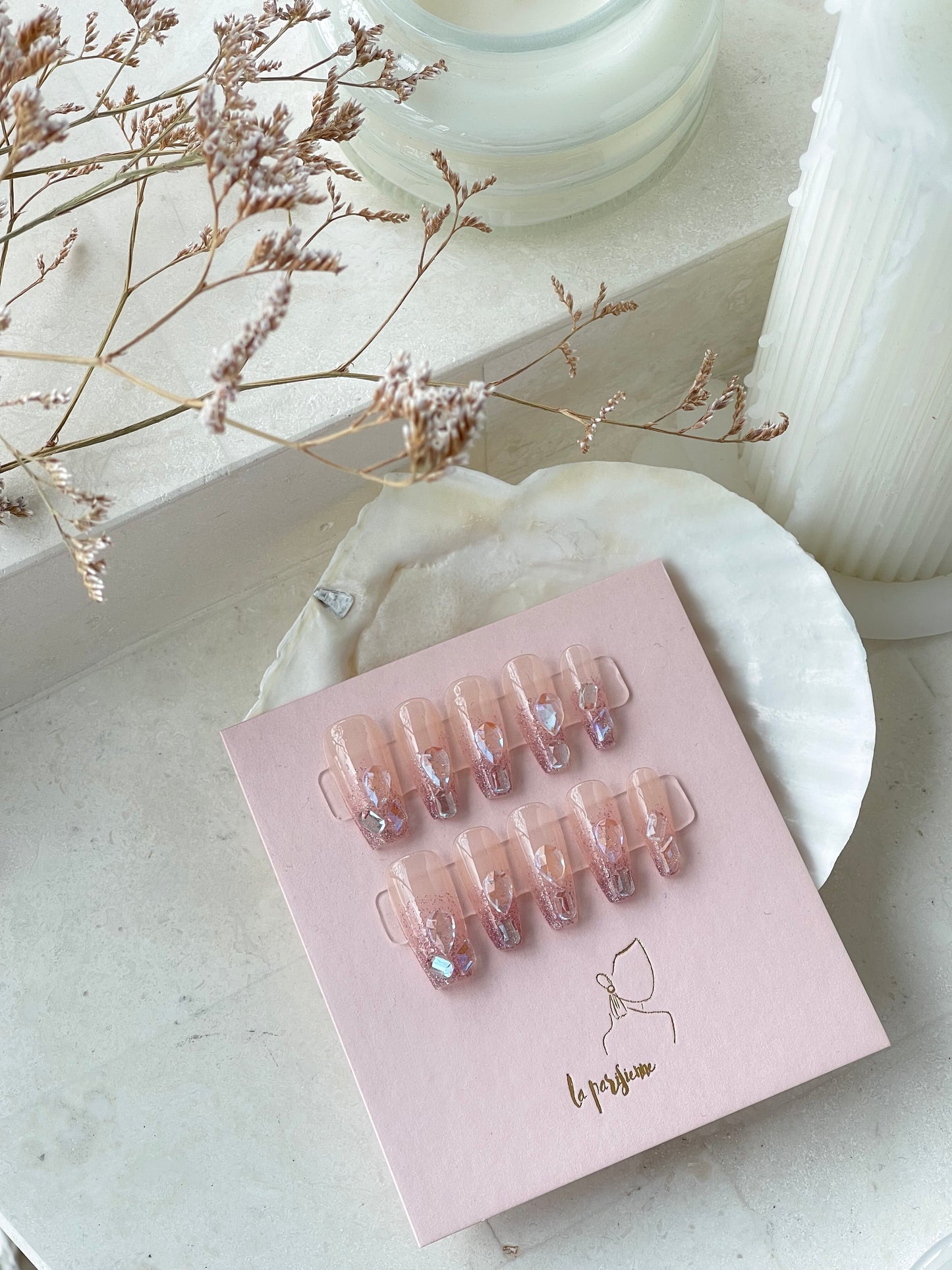 Flora Press On Nails