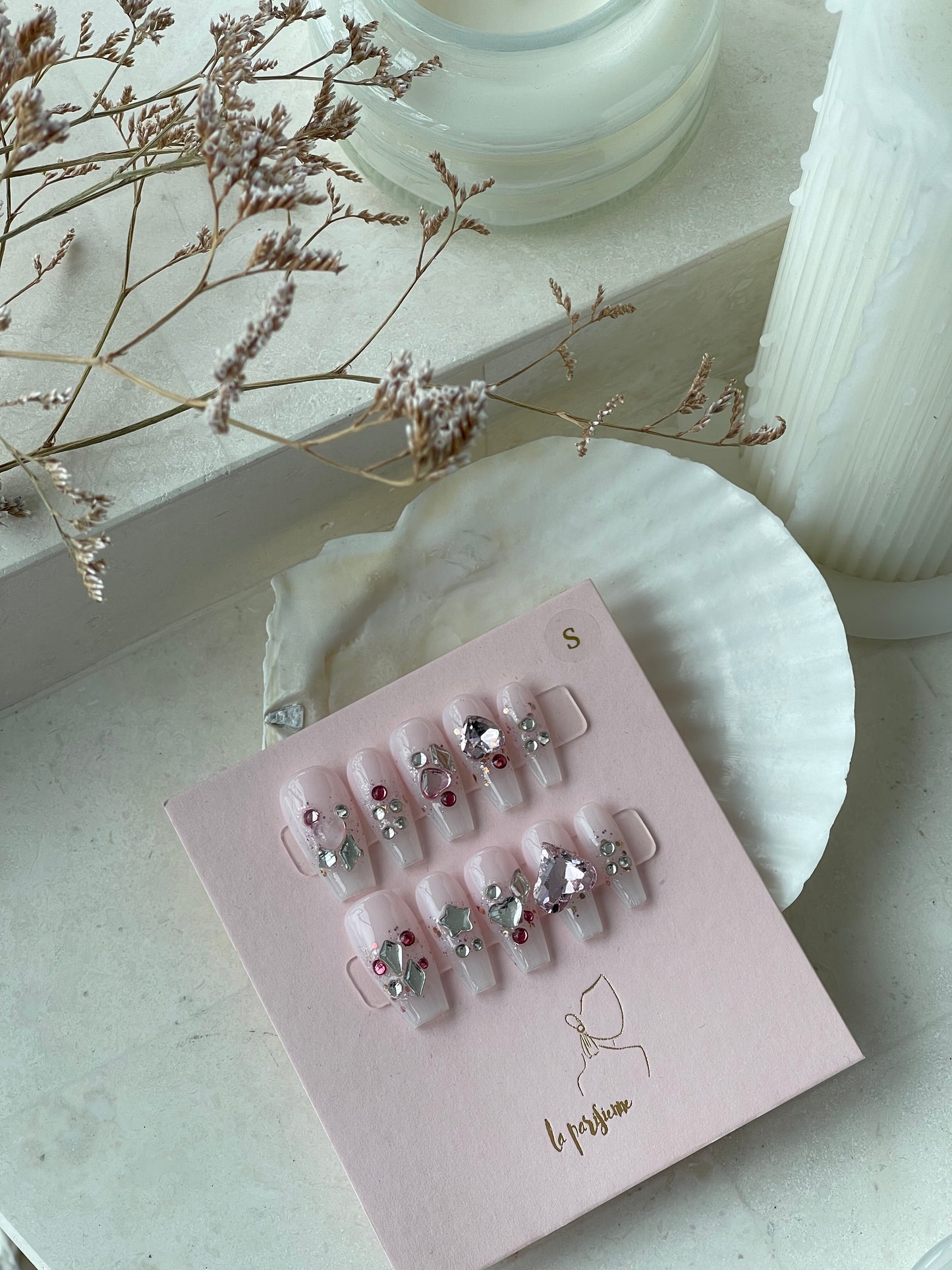 Doris Press On Nails