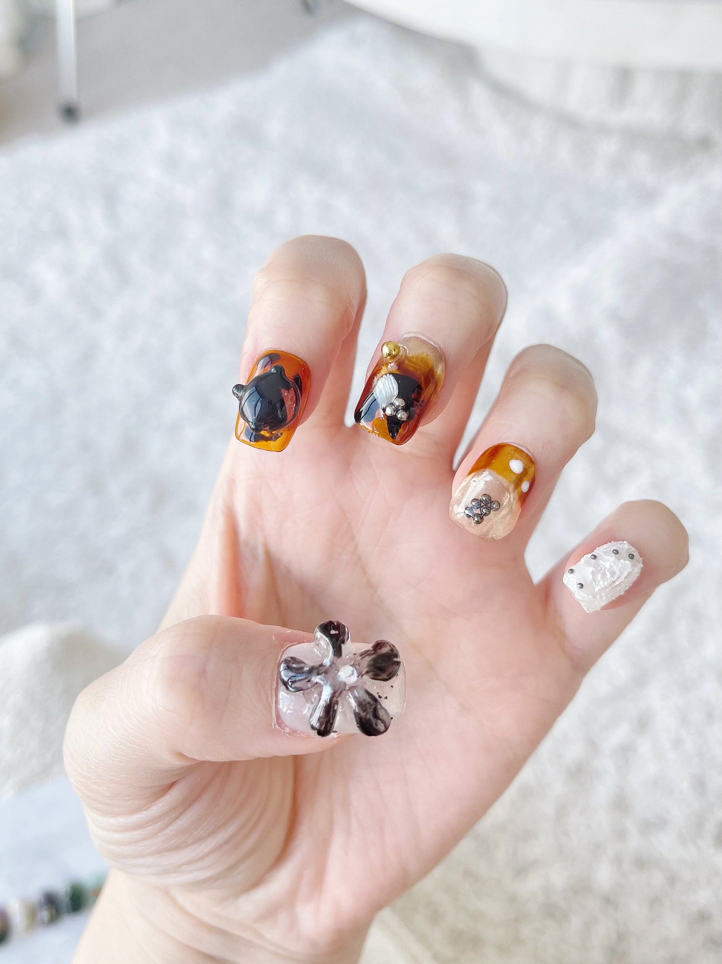 ‘ Amber Whispers ' Customized Press On Nails