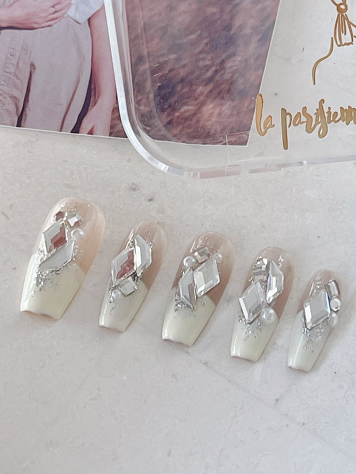 Eartha Press On Nails