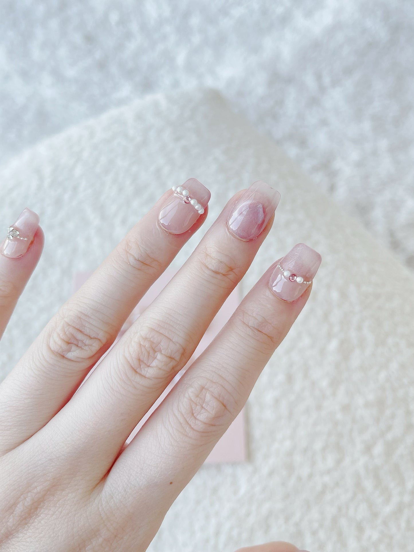 Cat Eye Pearl French Style Press On Nails