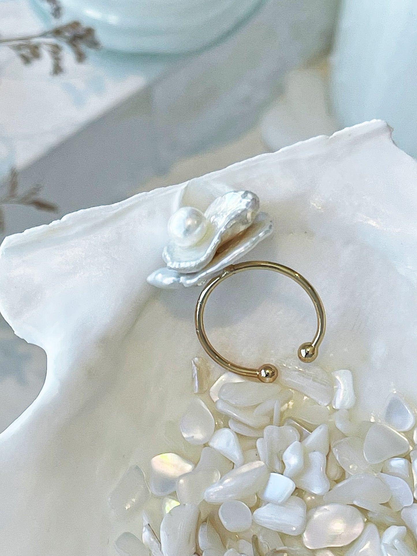 Lesní víla Gold Plated Baroque Pearl Flower Ring