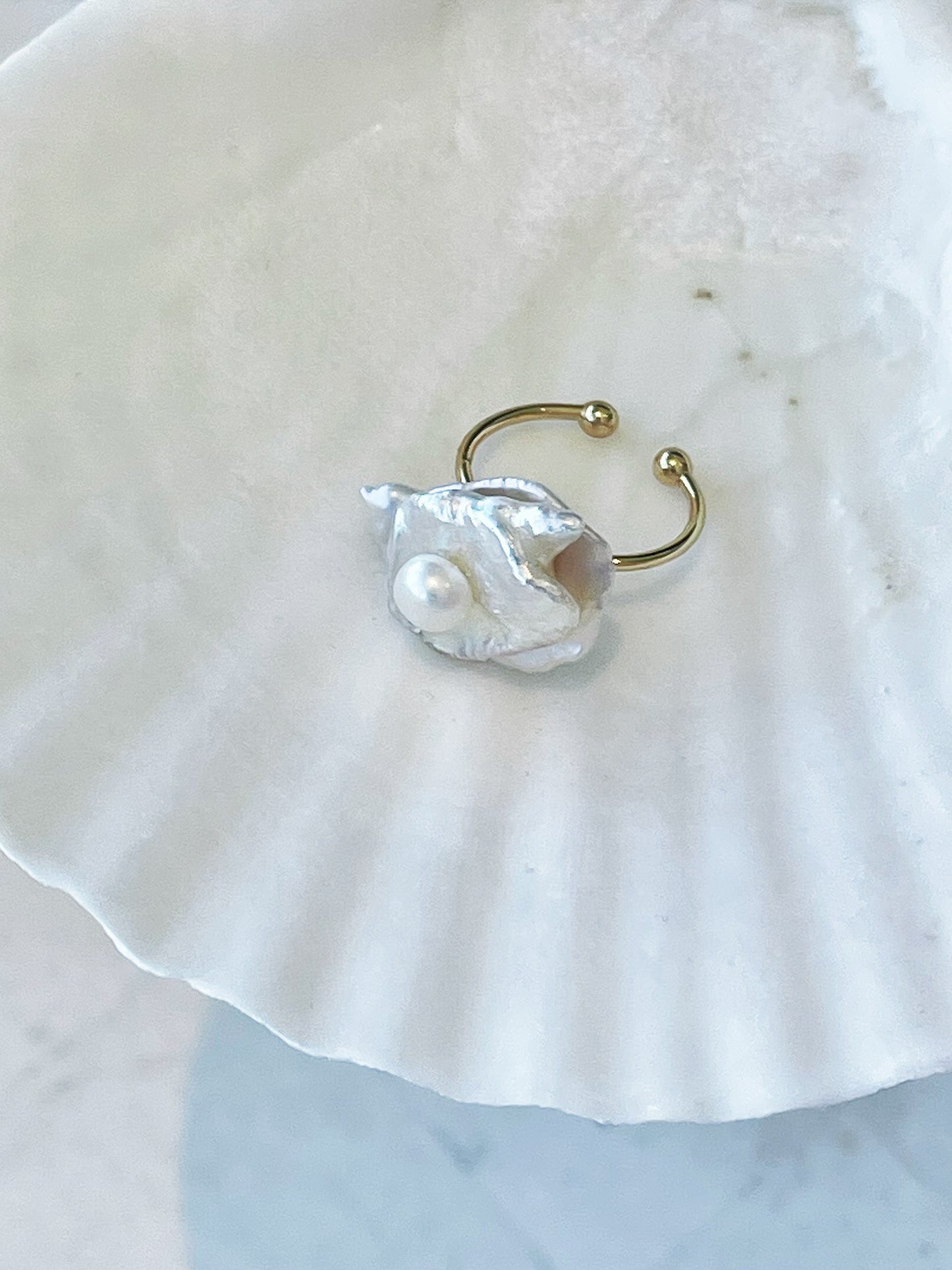 Lesní víla Gold Plated Baroque Pearl Flower Ring