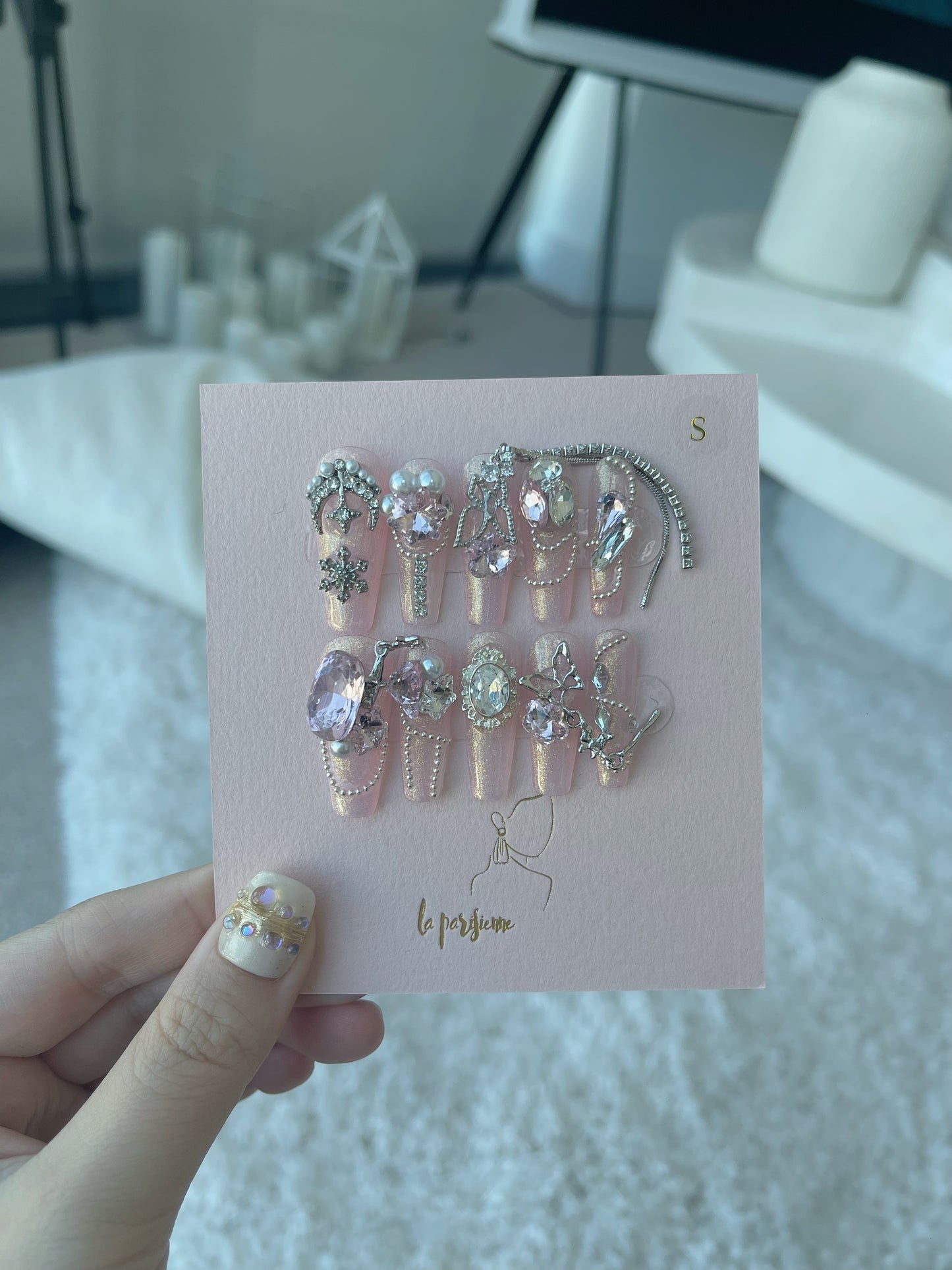 Twinkling Radiance Press On Nails
