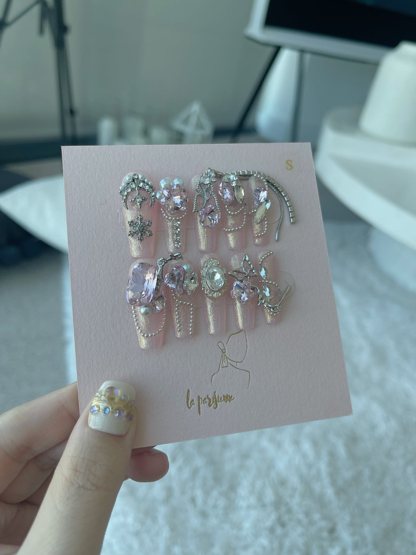 Twinkling Radiance Press On Nails