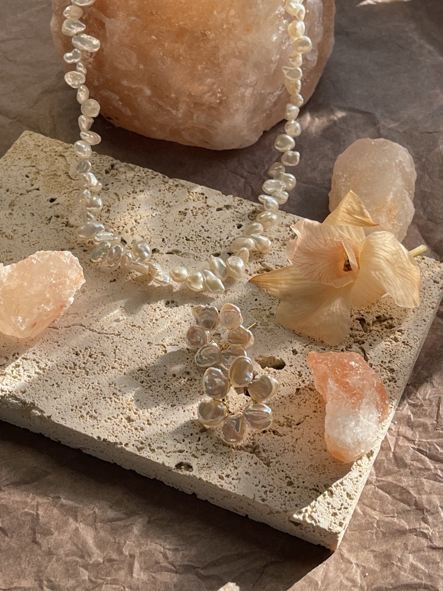 Hayley Pearl Earrings