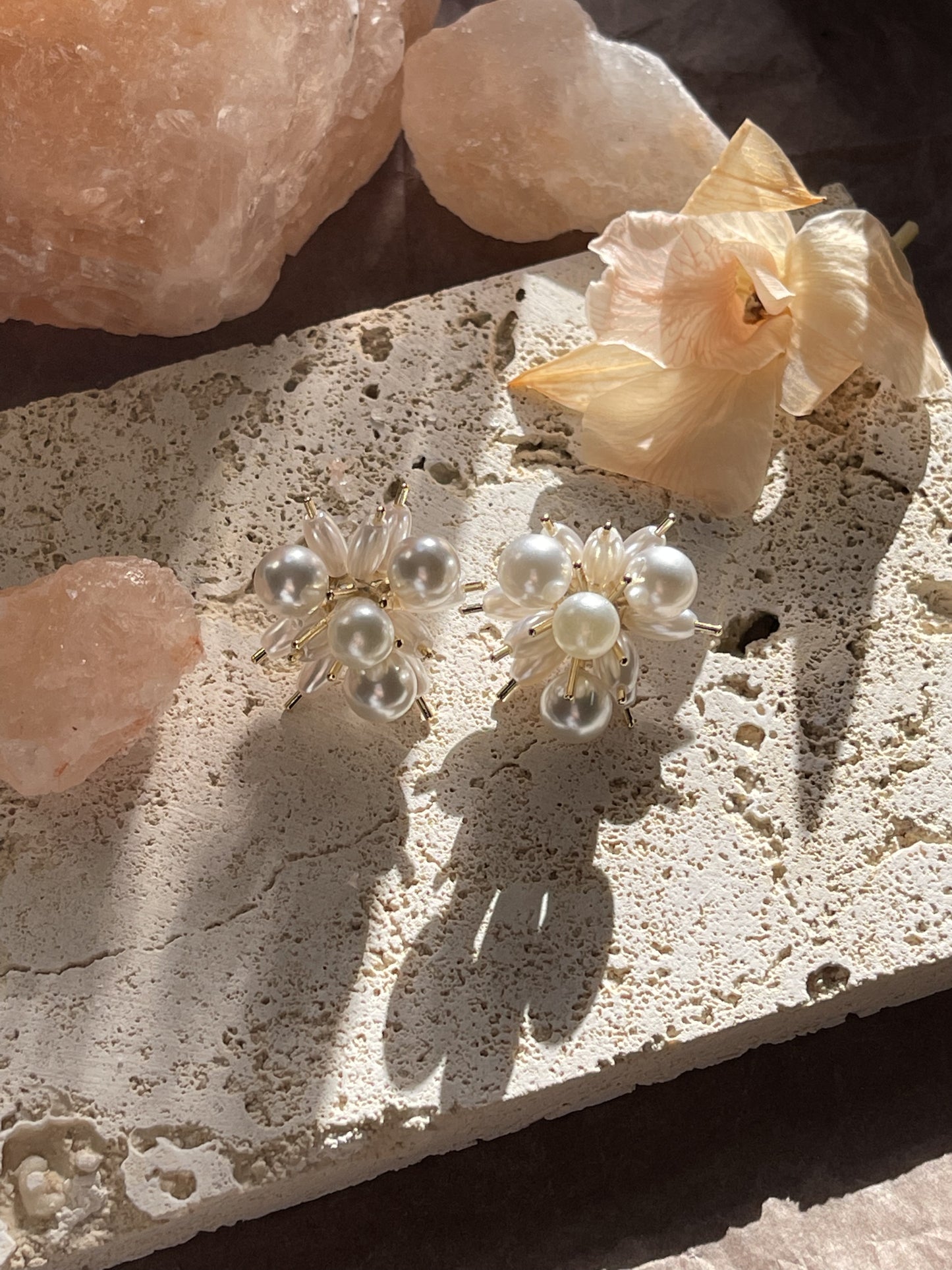 Marilyn Pearl Earrings