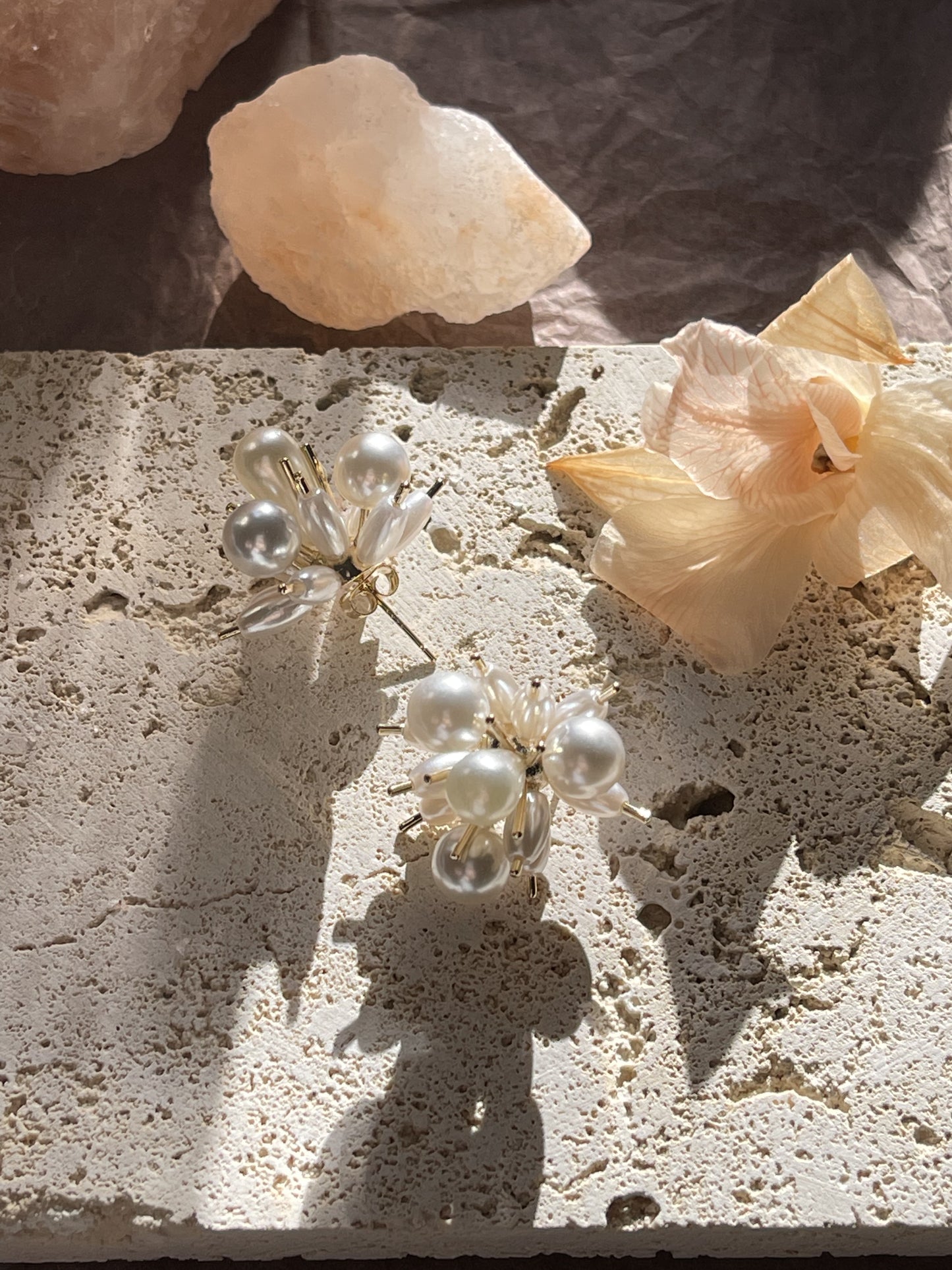 Marilyn Pearl Earrings