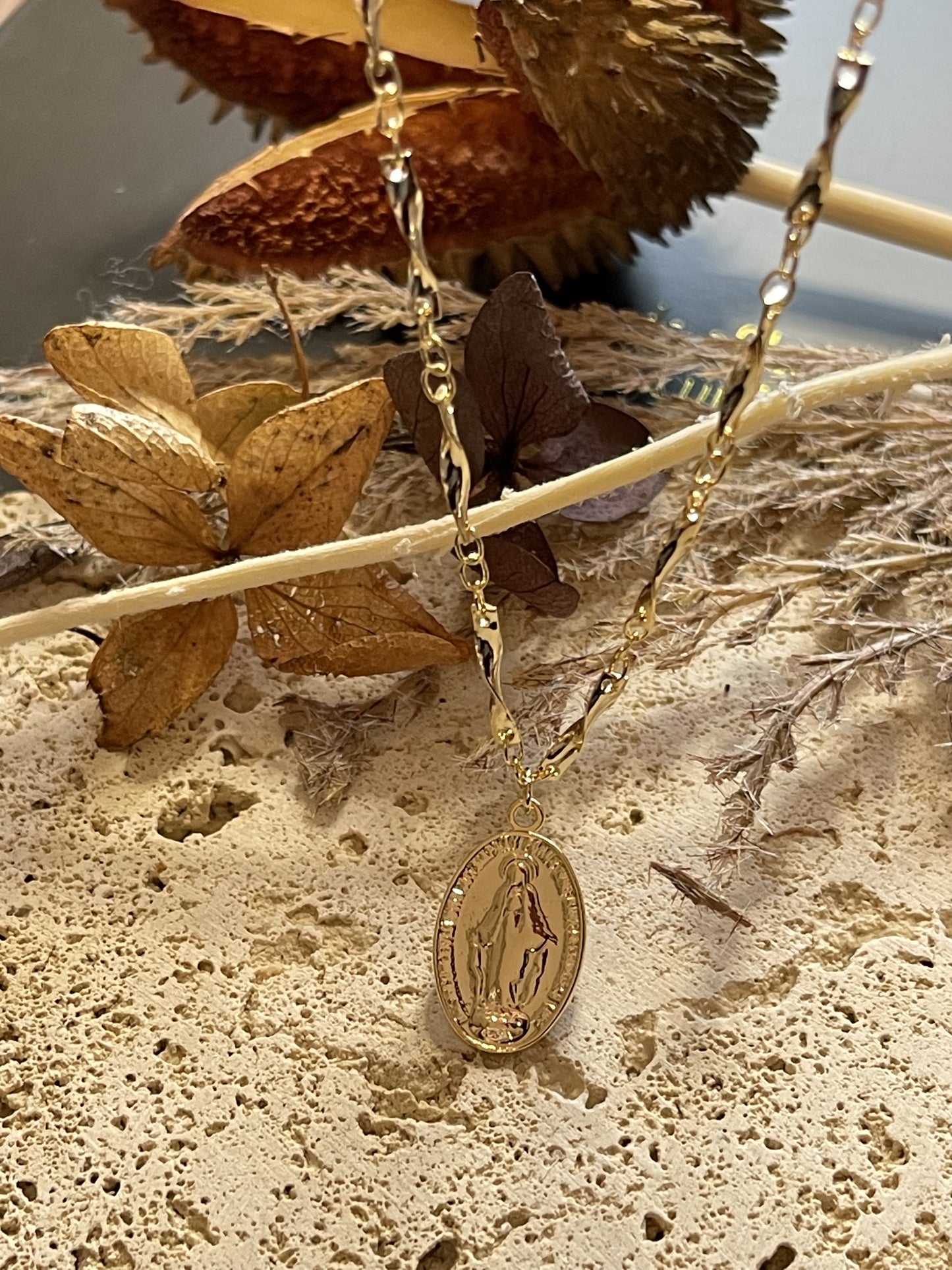 Jehosua Necklace