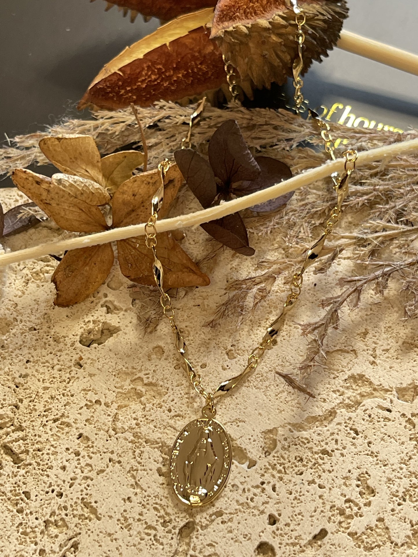 Jehosua Necklace