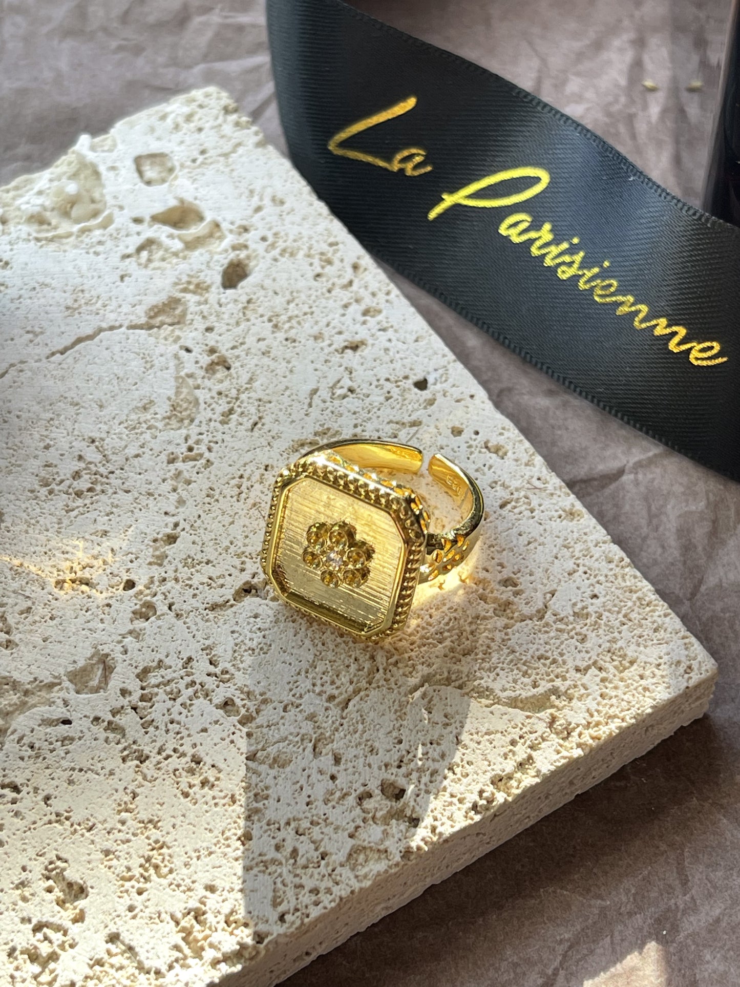 Meredith Retro Ring