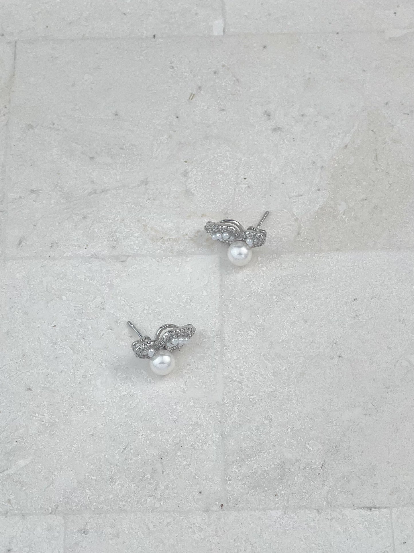 Silver Plated Pearls Stereoscopic Butterfly Stud Earrings