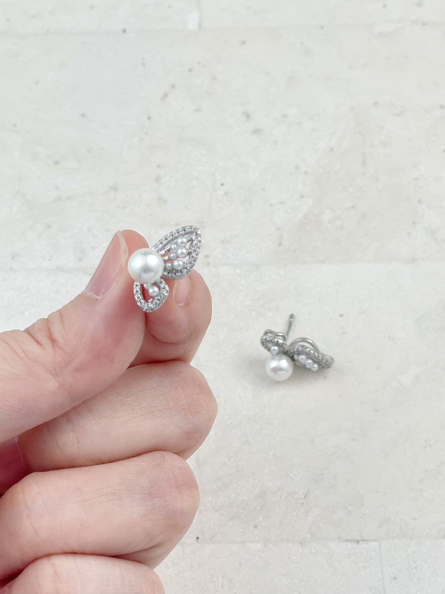 Silver Plated Pearls Stereoscopic Butterfly Stud Earrings