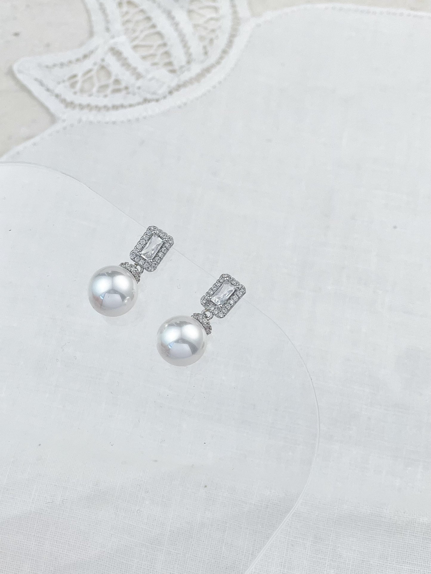 Silver Rock Sugar Diamond Pearl Earrings