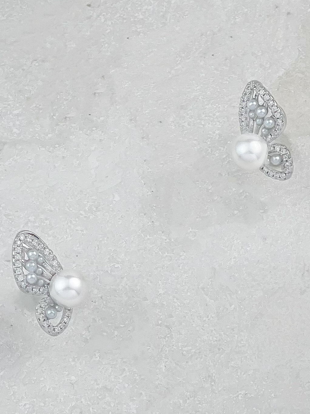 Silver Plated Pearls Stereoscopic Butterfly Stud Earrings