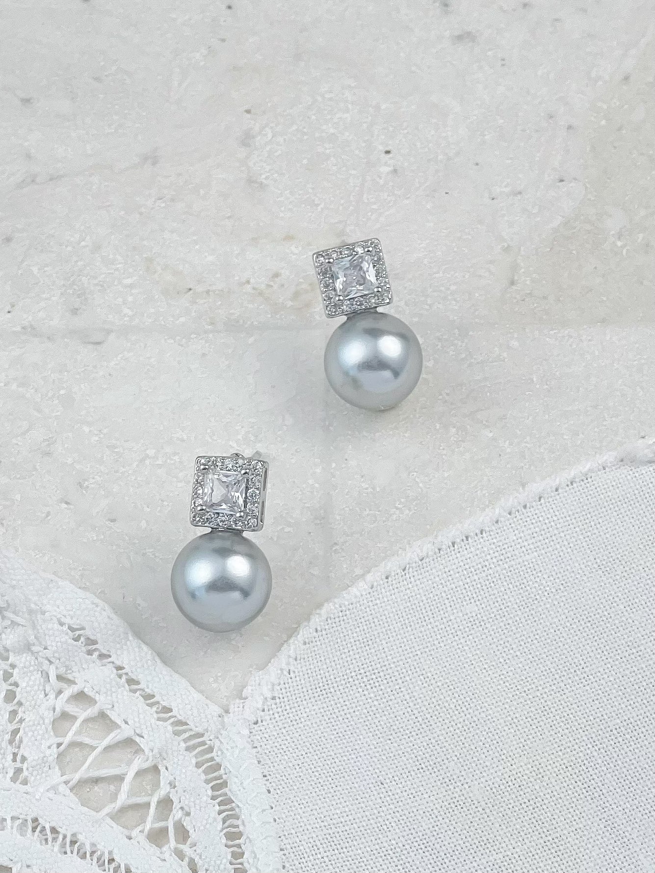 Silver Plated Cubic Zirconia Platinum Gray Pearls Stud Earrings