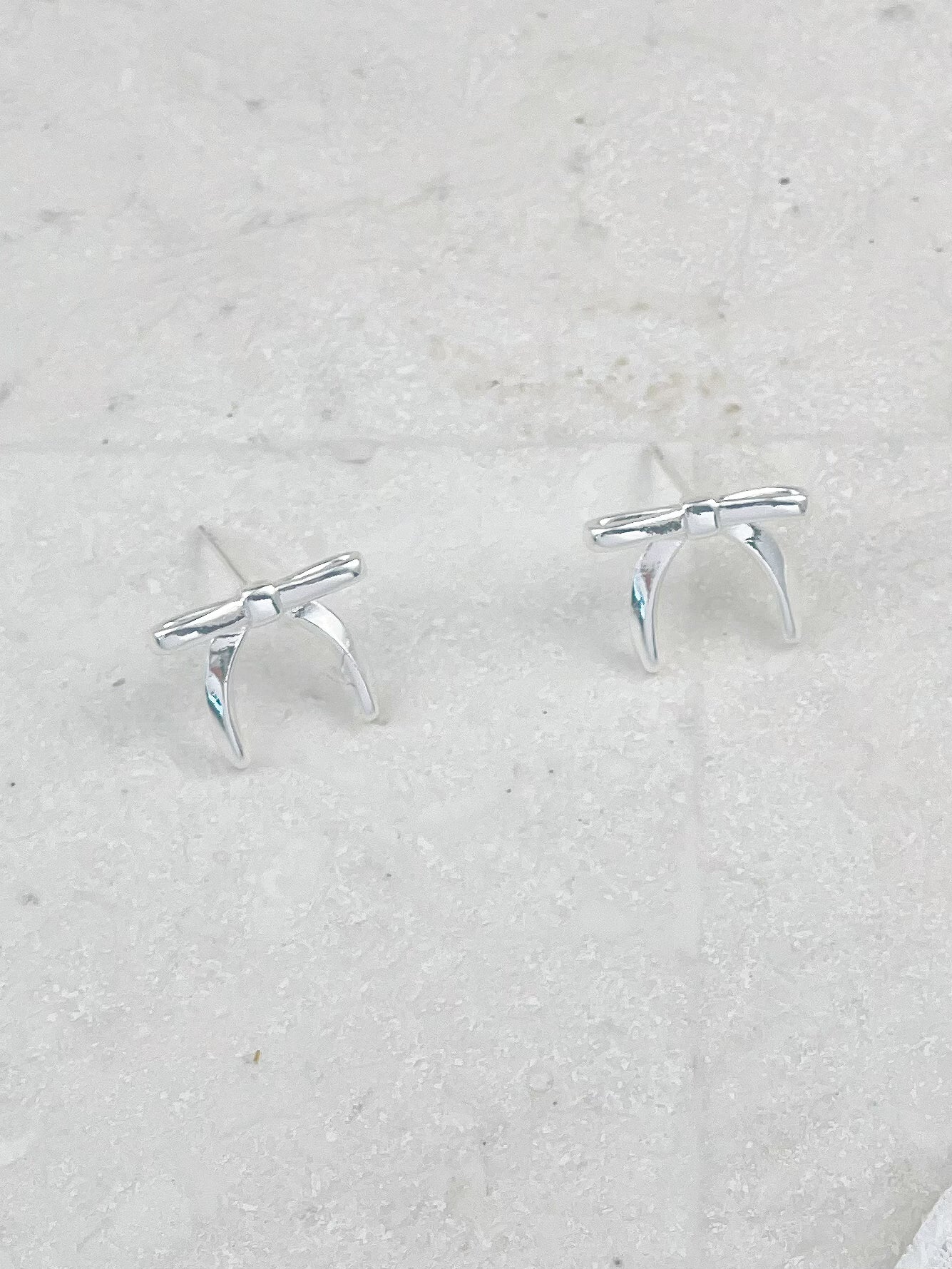 Silver Plated 3d Bow Stud Earrings