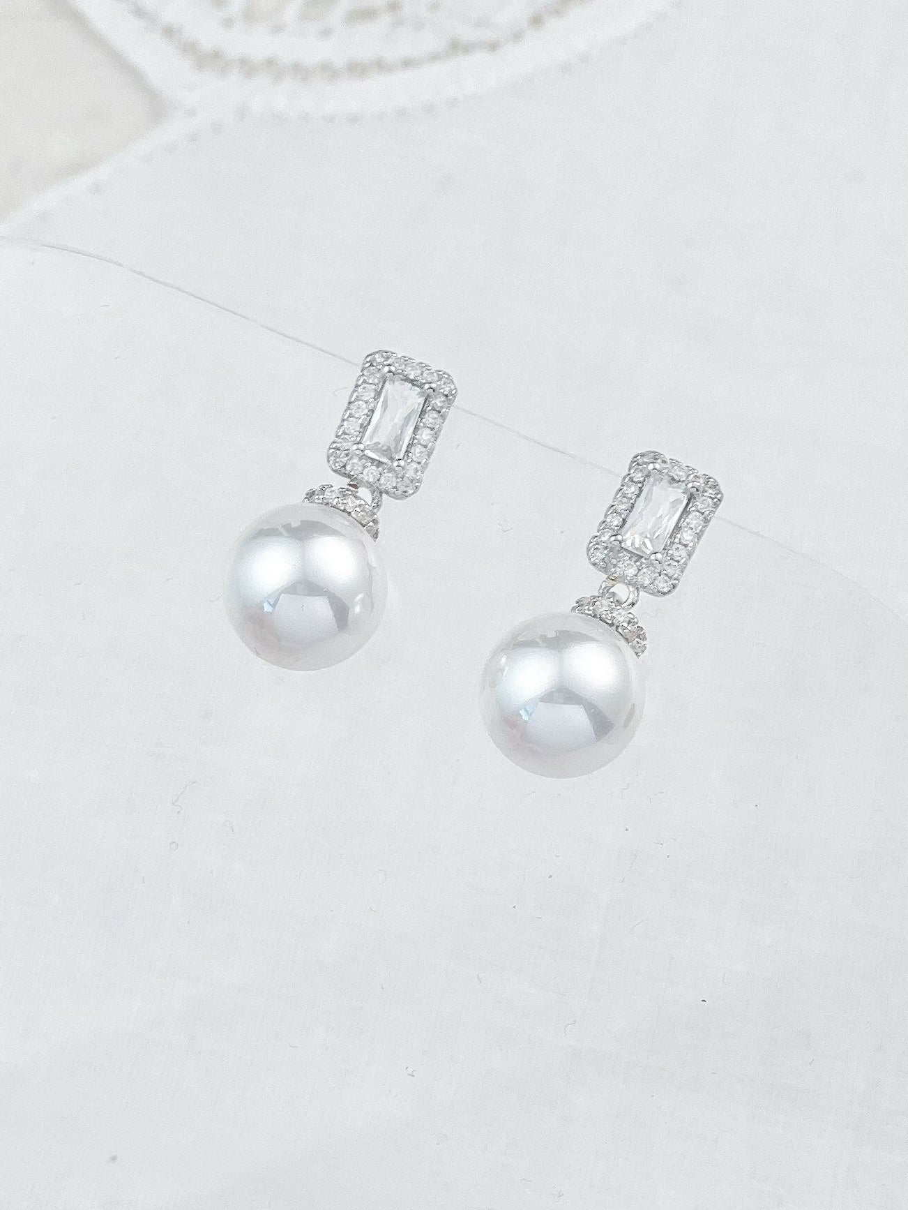 Silver Rock Sugar Diamond Pearl Earrings