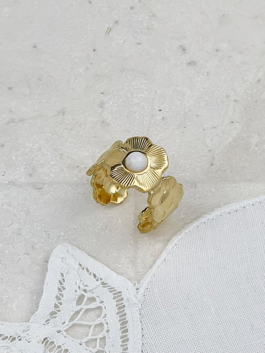 Gold White Chalcedony Flower Ring