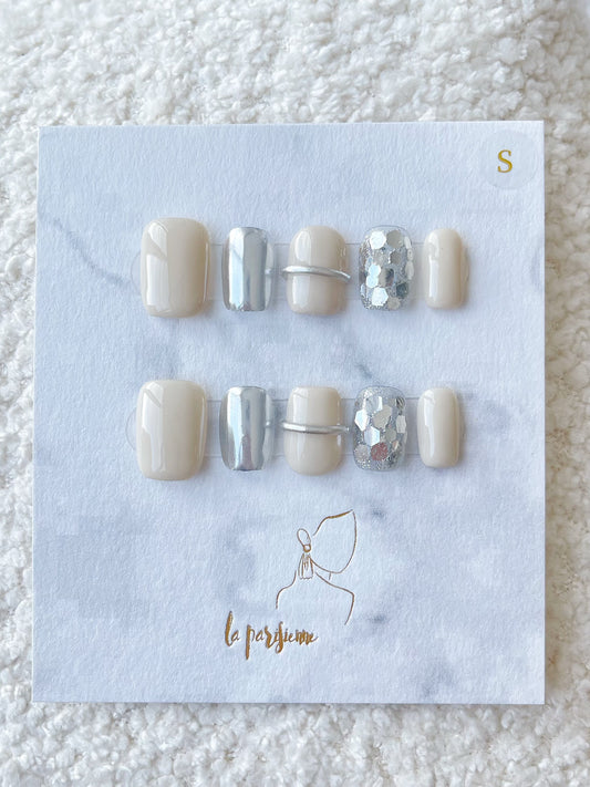 White Lover Press On Nails