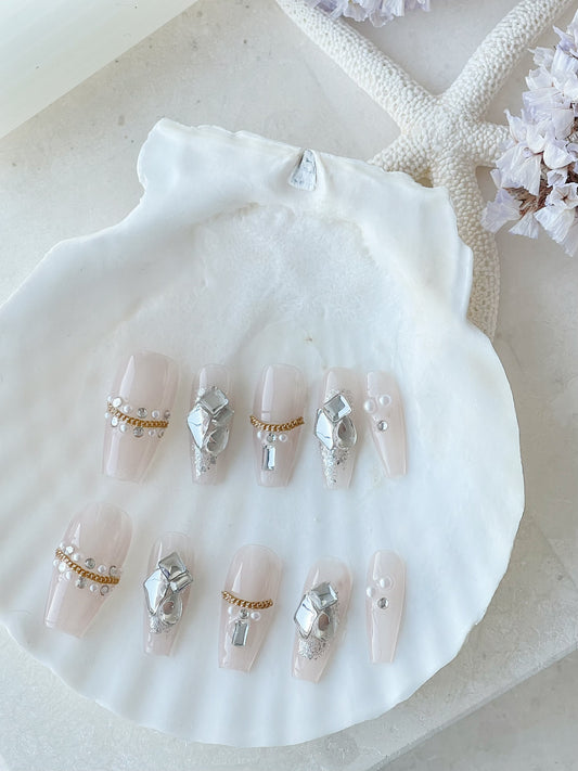 Ivy Press On Nails