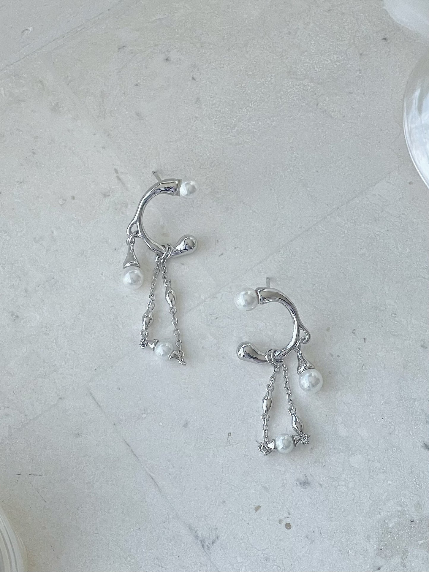 Nephthys Silver Libra Freshwater Earrings