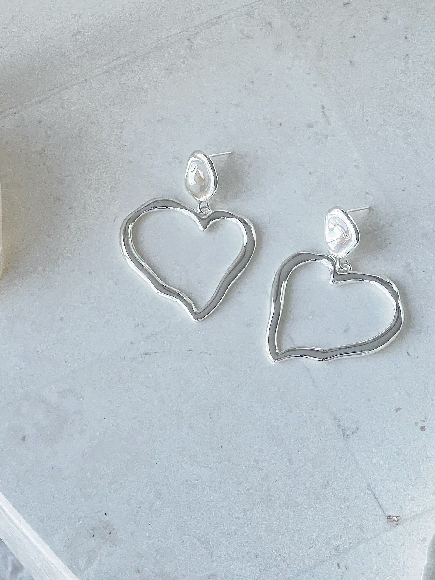 Erythrae Heart Earrings